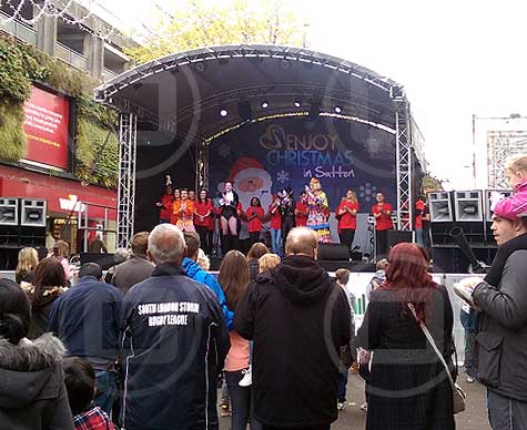 6m wide arc roof outdoor covered stage for Christmas lights switch-on.